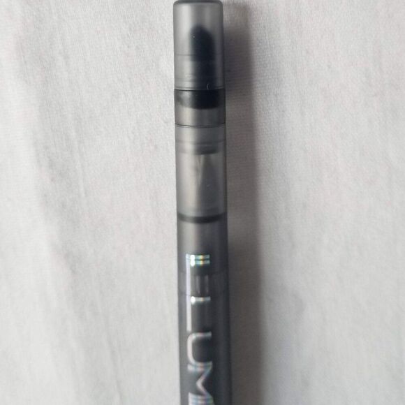 Illuminati Cosmetics - Multi-Chrome Gel Eyeliner in Prime - Picture 7 of 9